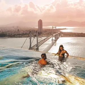 5* Отель Wyndham Golden Bay